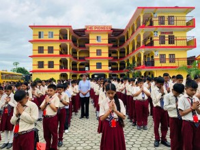भोटेकोसीबाढि पिडितकालागि द पायनियर स्कुलले गर्यो आर्थिक सहयोग