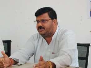 एक लाख धरौतिमा छुटे प्रतापपुर गाउँपालिका अध्यक्ष यादव